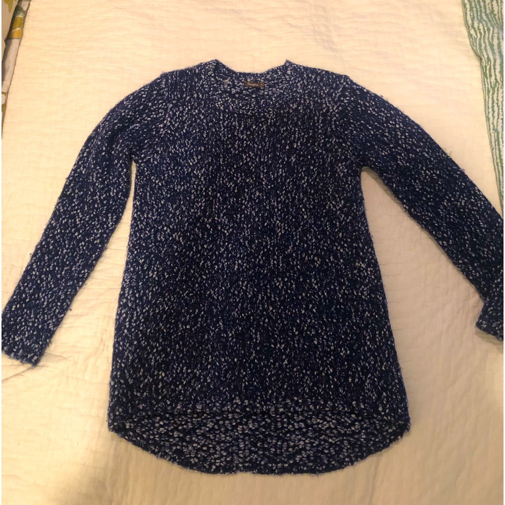 J. Mclaughlin Blue/white sweater